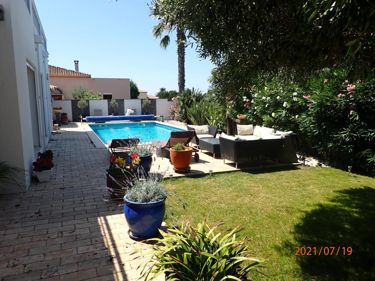 Les Fruitiers Agde Bagian luar foto