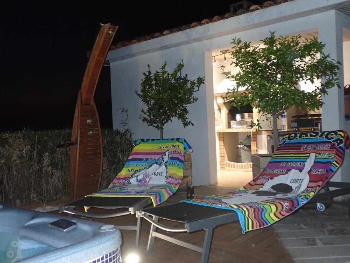 Les Fruitiers Agde Bagian luar foto
