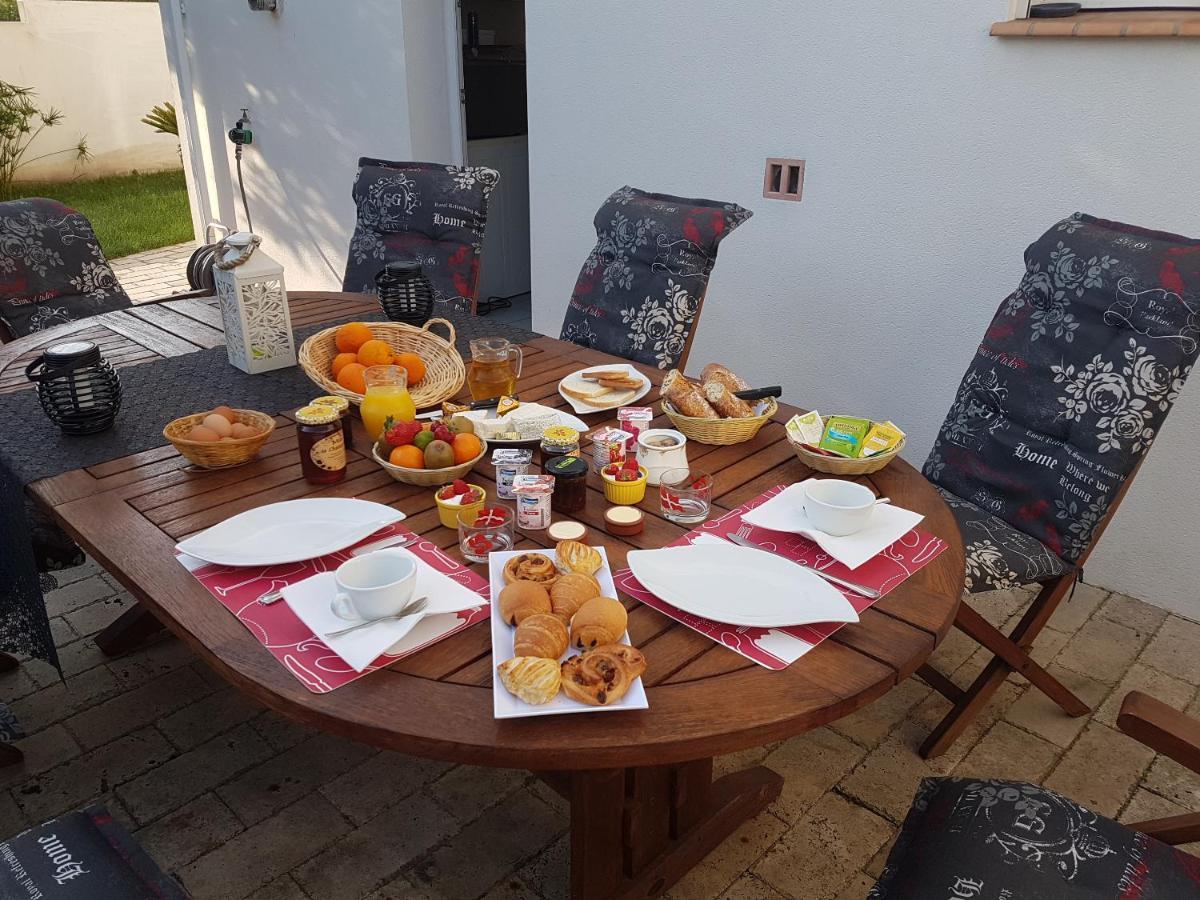 Les Fruitiers Agde Bagian luar foto